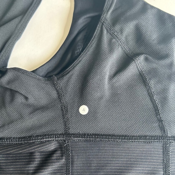 New Lululemon Black Polyester Sleeveless Top size 4 - Picture 14 of 14